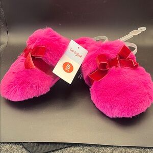 Cat & Jack Pink Fuzzy Slippers with Red Bow